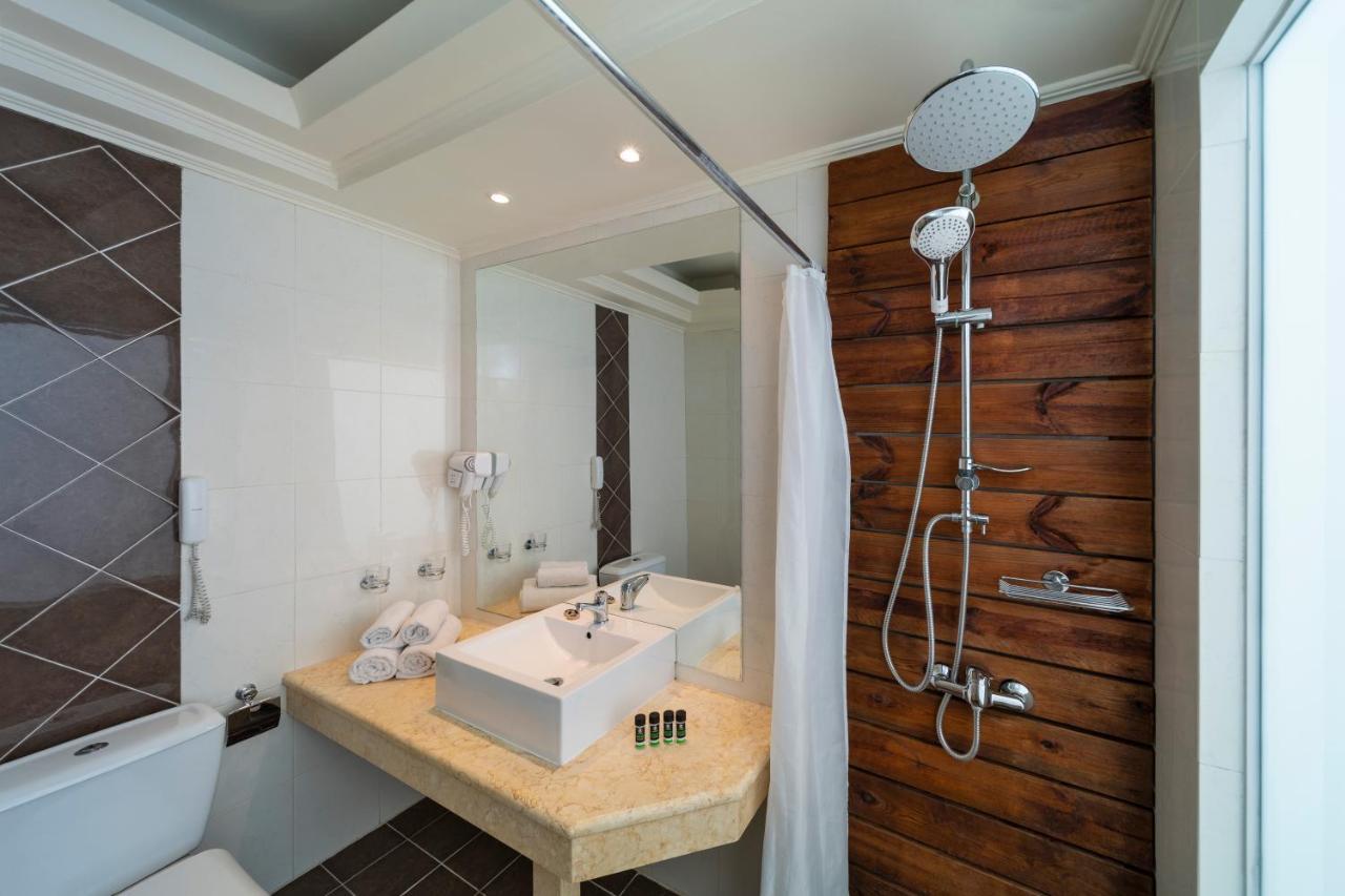 Senses Ocean Blue Sea Side Complex 4*